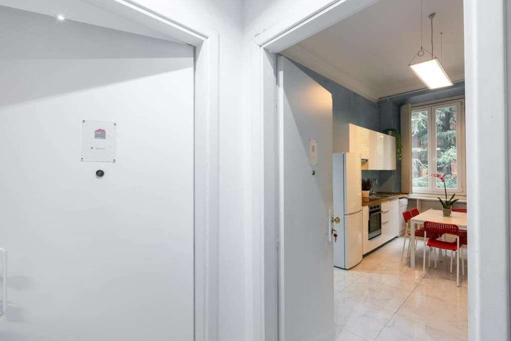 Bramante Apartment Милано Екстериор снимка